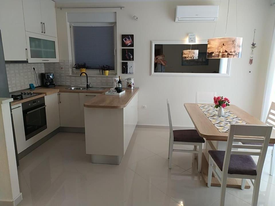 Apartman Pejic,Makarska,Veliko Brdo Luaran gambar
